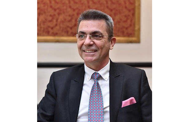 Dr. Ayhan Cingi